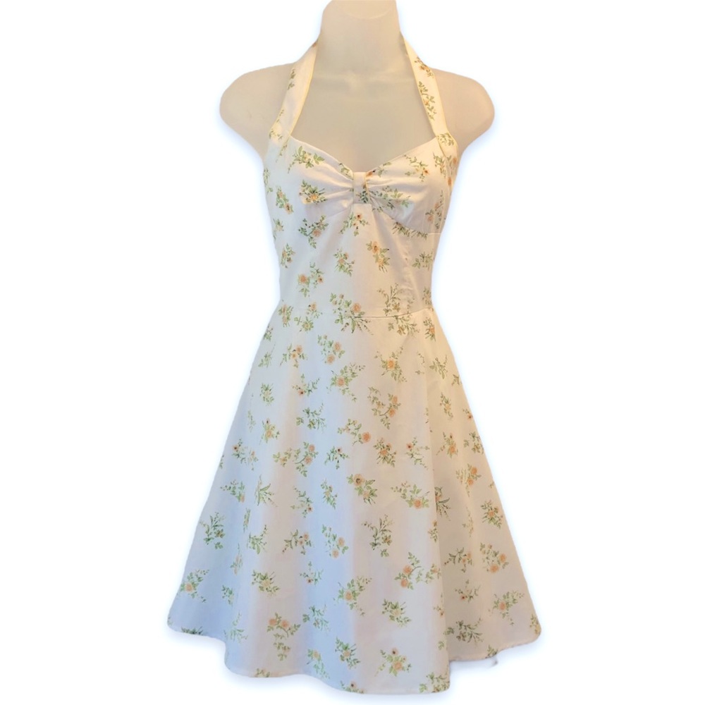 [city triangles] 1950’s Pinup Floral Halter Sundress